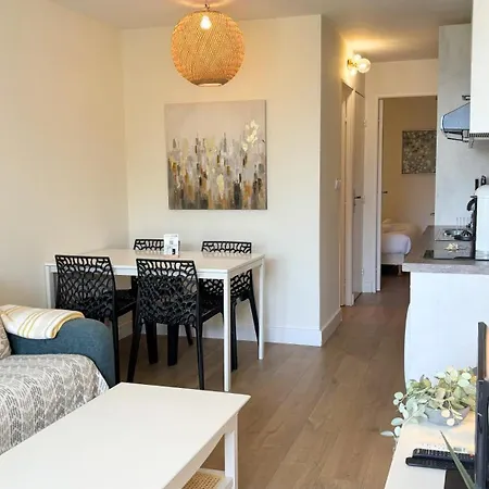 Apartment 0321, Piscine - Parking - Proche Plages - Palmazur Cannes